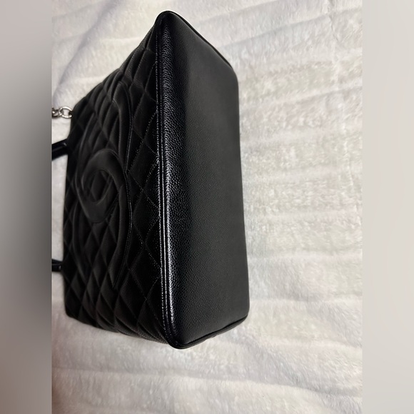 Chanel Medallion Black Quilted Caviar Leather Tote - Picture 3 of 7